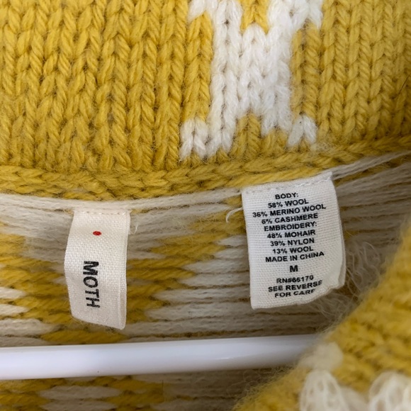 Adorable Yellow Flower Embroidered Knit Button-Up - Picture 4 of 7